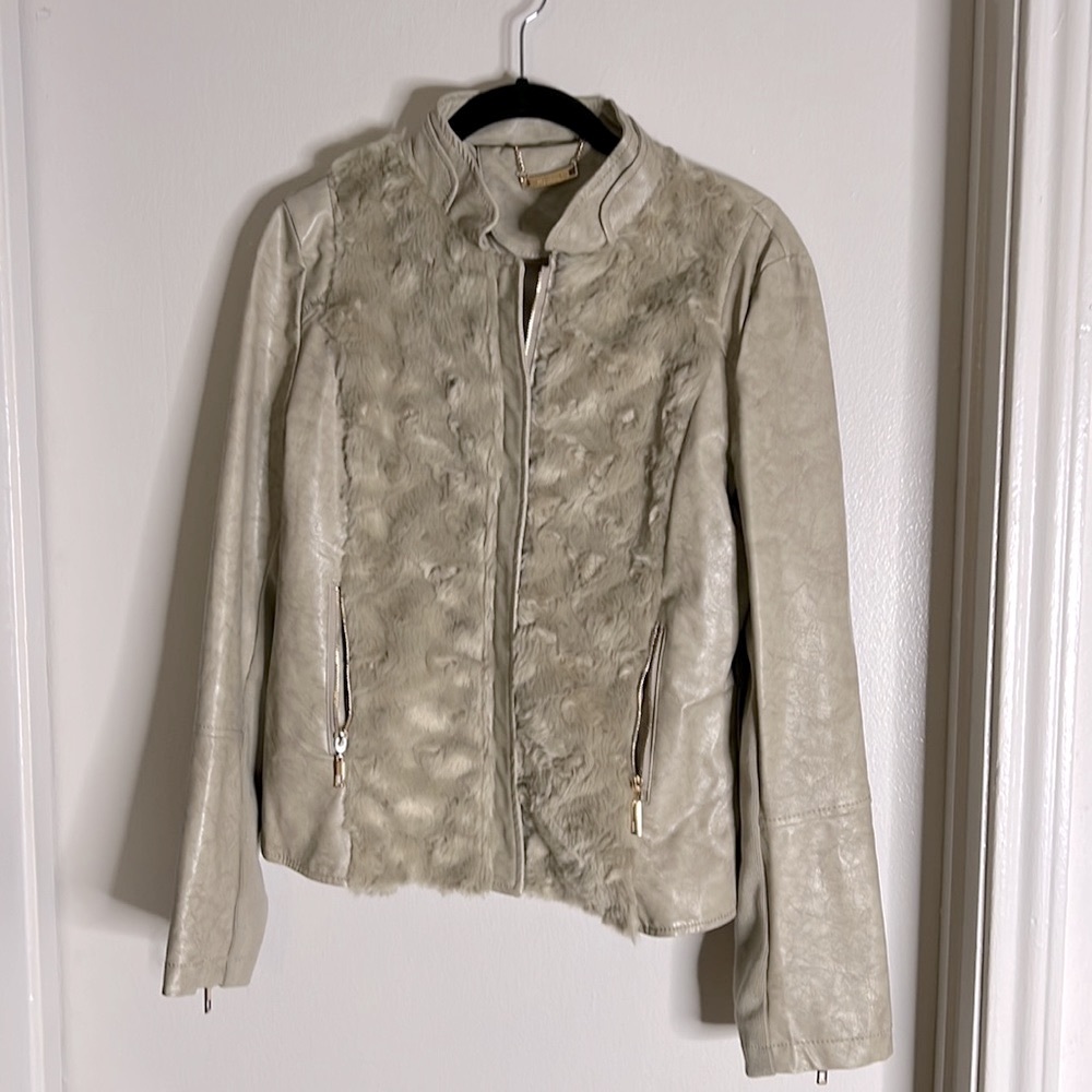 Faux leather/ Faux fur jacket- size M - Tan